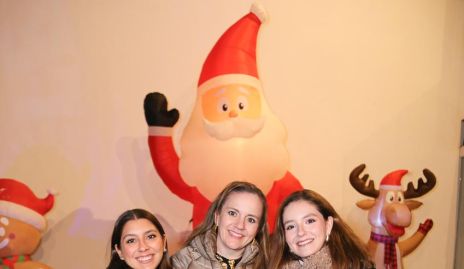  Valeria Padilla, María Elena León y María Elena Martínez.