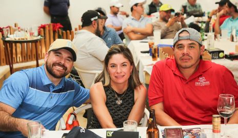  Alejandro Galindo, Irene Galindo y Benito González.