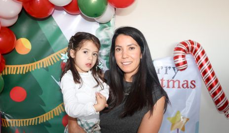  Gaby Carrillo y Vale Puga.
