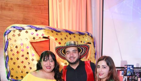  Elena Castillo, Baby Guevara y  Shantal Karame.