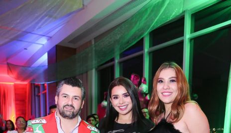 Daniel Jaso, Carolina Briones y Rebeca Álvarez.