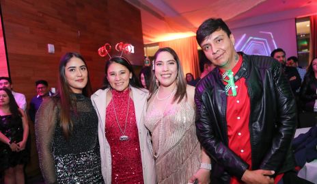  Ale Cisneros, Angelica Cruz, Ibon Rodríguez y Héctor Hugo.