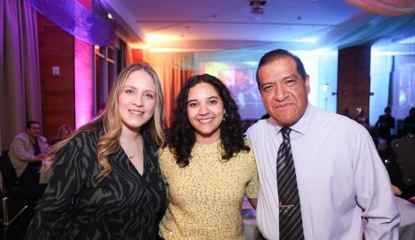  Sandra Hernández, María Salcedo y Alejandro González.