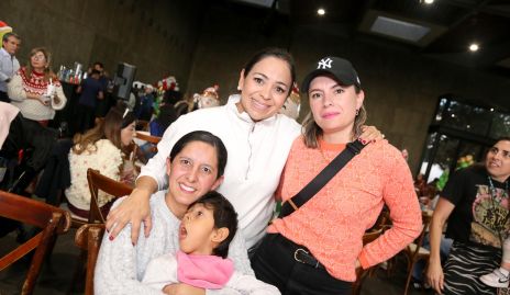  Irene, Lucia Sánchez, Isis y Camila Martínez.