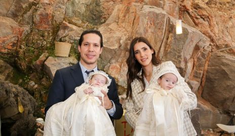  José María Padilla y Marcela Solórzano con sus hijas Luciana y Macarena.