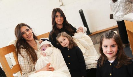  Marcela Solórzano, Macarena Padilla, Fernanda Solórzano, Luciana Padilla, Camila y María Meade.