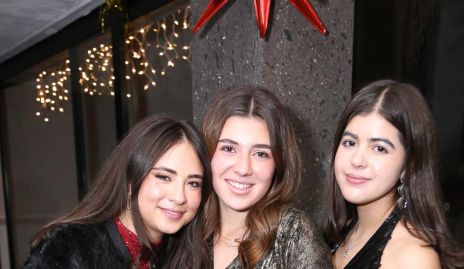  Mare Cordero, Anilú Zuviri y Sofi Abella.
