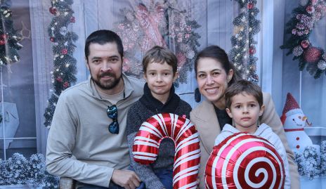  Daniel Valle, Julián Valle, Ana Cecilia Cid y Fermín Valle.