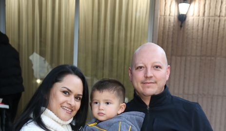  Mariana Olmedo y Luis Chaires con sus hijos José María y Gerardo.