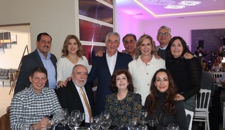  Alberto Kasis, Kinkis Galán, Gabriel Sanders, Gerardo Chevaile, Maru Bárcena, Ramón Zacarías, Marcela Valle, Luis Navarro, Luis Eduardo López, Adriana de López y Silvia Medrano.