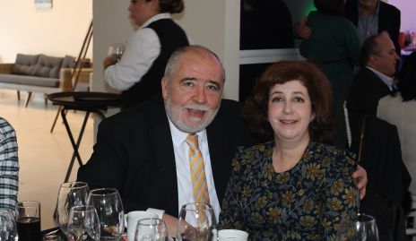  Luis Eduardo López y Adriana de López.