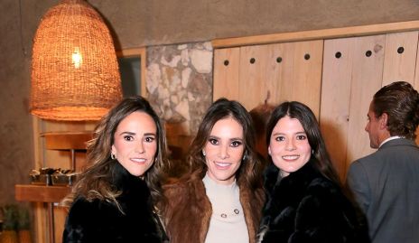  Paola Meade, Mary Carmen Meade y Daniela Meade.