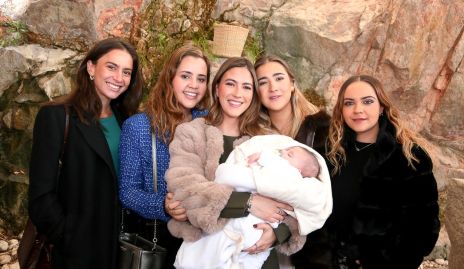  María José Vázquez, Anie Gómez, Elena Pelayo, Claudio Meade, Laura Pelayo y Paula Gómez.