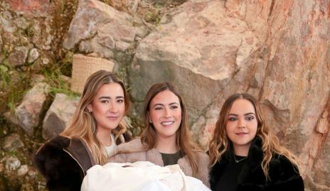  Elena Pelayo, Laura Pelayo, Claudio Meade y Pau Gómez.