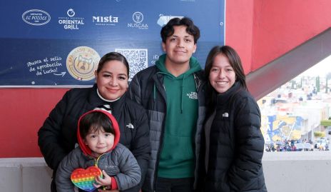  Adriana Manzano, Ricky Moreno, Adrián Moreno y Fernanda Huerta.