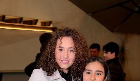  Inés Garfias y Milca Murillo.