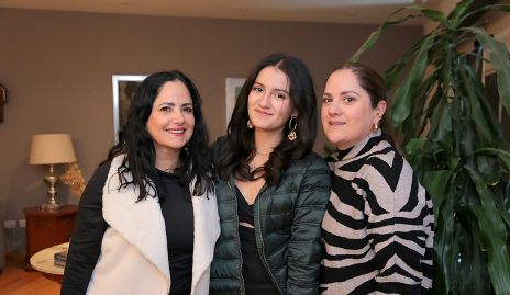  Marcela Meade, Ana Lu Mier y Liliana Meade.