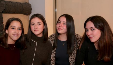  Andrea del Río, Regina Zavala, Camila Navarro y Sara Leal.