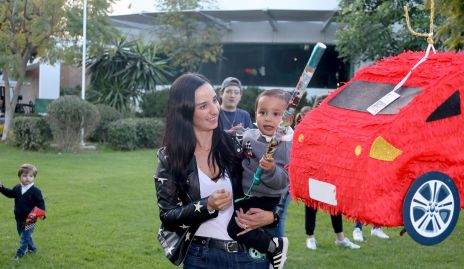  Luli Lamas con su hijo Eugenio.