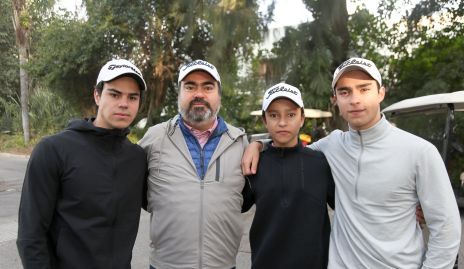  Francisco Leos, Juan José Leos, Patricio Leos y Juan José Leos.
