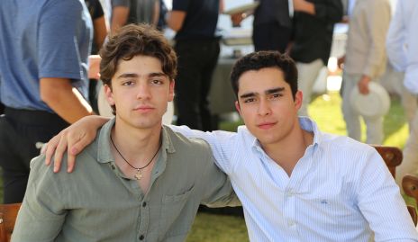  Santiago Morales y Juan José Leos.
