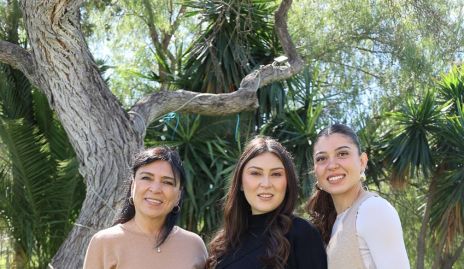  Carolina Aguilar, Lili y Carolina Medina.