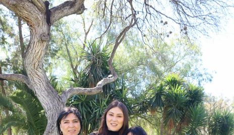  Carolina Aguilar, Lili Medina y Marcelle Del Valle Coulon.