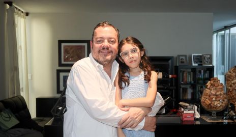  Ramón Meade con su hija Celina.