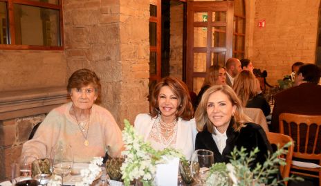  Maruchis Andrés, María Pilar Segura y Elizabeth Báez.