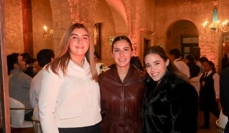  Ana Gaby Motilla, Daniela Mauricio e Ingrid de Luna.