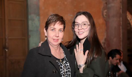  Ana Hunter con su hija Ale Morales.