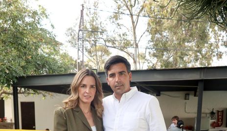  Eunice Camacho y Manuel Labastida con su hijo José Manuel.