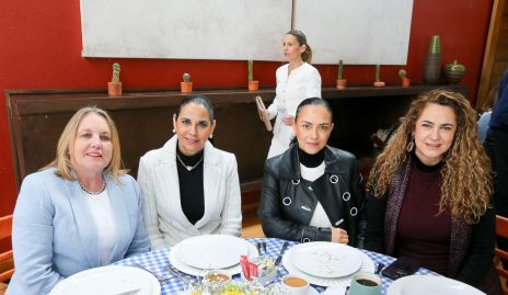  Alejandra Noriega, Malú de Morales, Karla Ruiz y Laura Hallal.