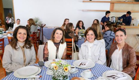  Patricia Silos, Maite Bustindui, Conchita Maza y Claudia Martínez.