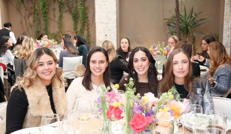  Isabela Motilla, Aranxa Pérez, Dany Monzón, y Celina Gallegos.