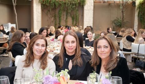  Liz Stevens, Meritchell Galarza y Claudia Altamirano.