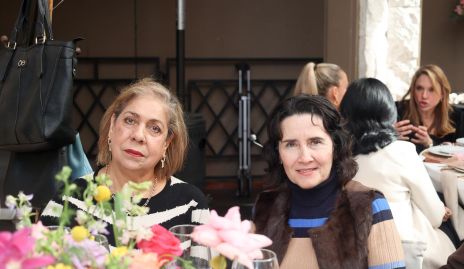  Isabel Torres Corzo y Lula López de Torres.