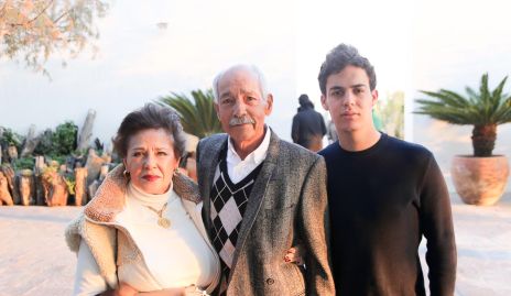  Tere Velázquez, Miguel Fernández y Andrés Abaroa.