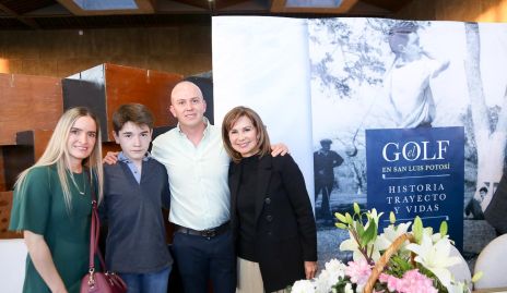  Victoria García, Nicolás López, Alejandro Moreno y Marissa Contreras.