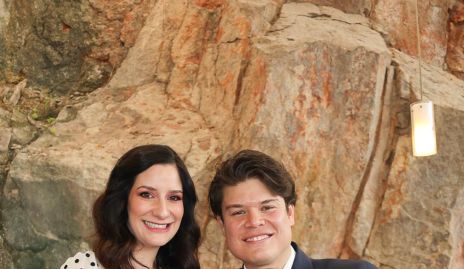  Mariana Lamas y Jordi Madrigal con su ahijado Patricio.