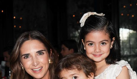  Marina Jourdain con sus hijos Jerónimo y Dome Leos.