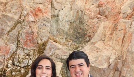  María Berrueta y Rolando Domínguez con María Paula Rodríguez.