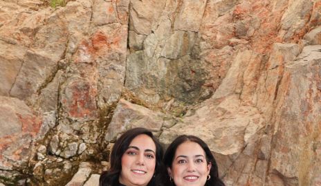  María y Alejandra Berrueta con María Paula Rodríguez.