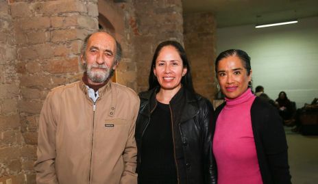  José Ángel Robles, Karina Zúñiga y Gabriela Olvera.