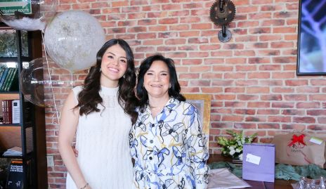  Andrea Ortiz con su suegra Ana Rangel.