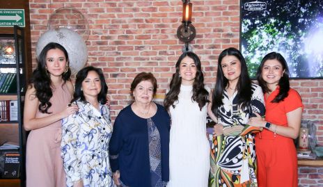  Fernanda Duarte, Ana Rangel, Alina Manzo, Andrea Ortiz, Ana Ávila y Ana Ceci Ortiz.