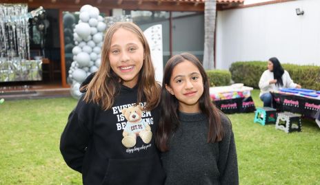  Marifer Pizarro y Marina Córdova.