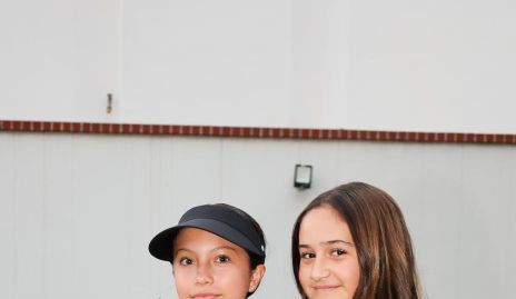  Regina Palacio y Arantza Calzada.