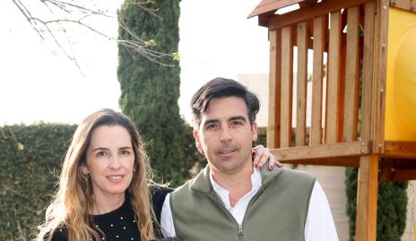  Eunice Camacho y Manuel Labastida con sus hijos Paula y José Manuel.