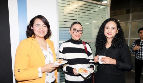  Celeste, Karina Montante y Dra. Ilda Ortíz.